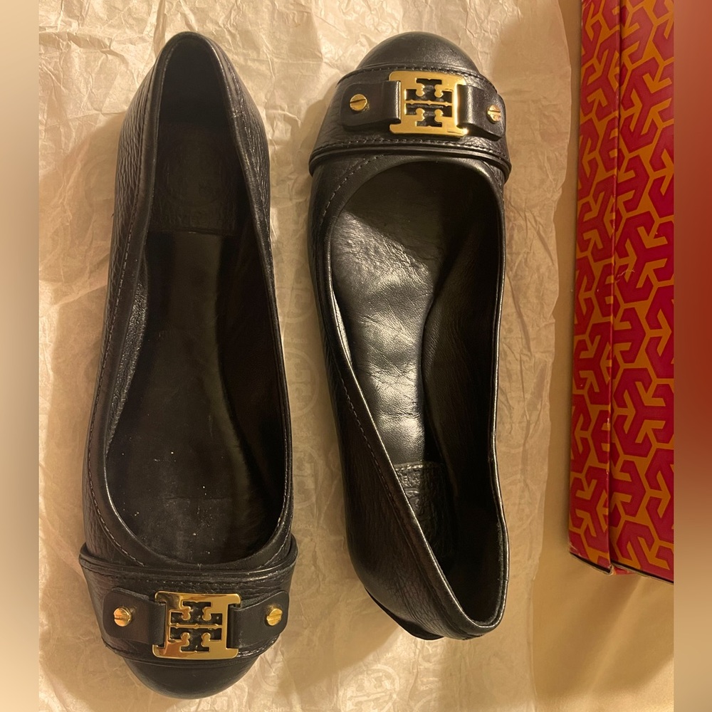 Tory Burch Celine Black Gold Leather Ballet Flats size 6.5 Authentic $125